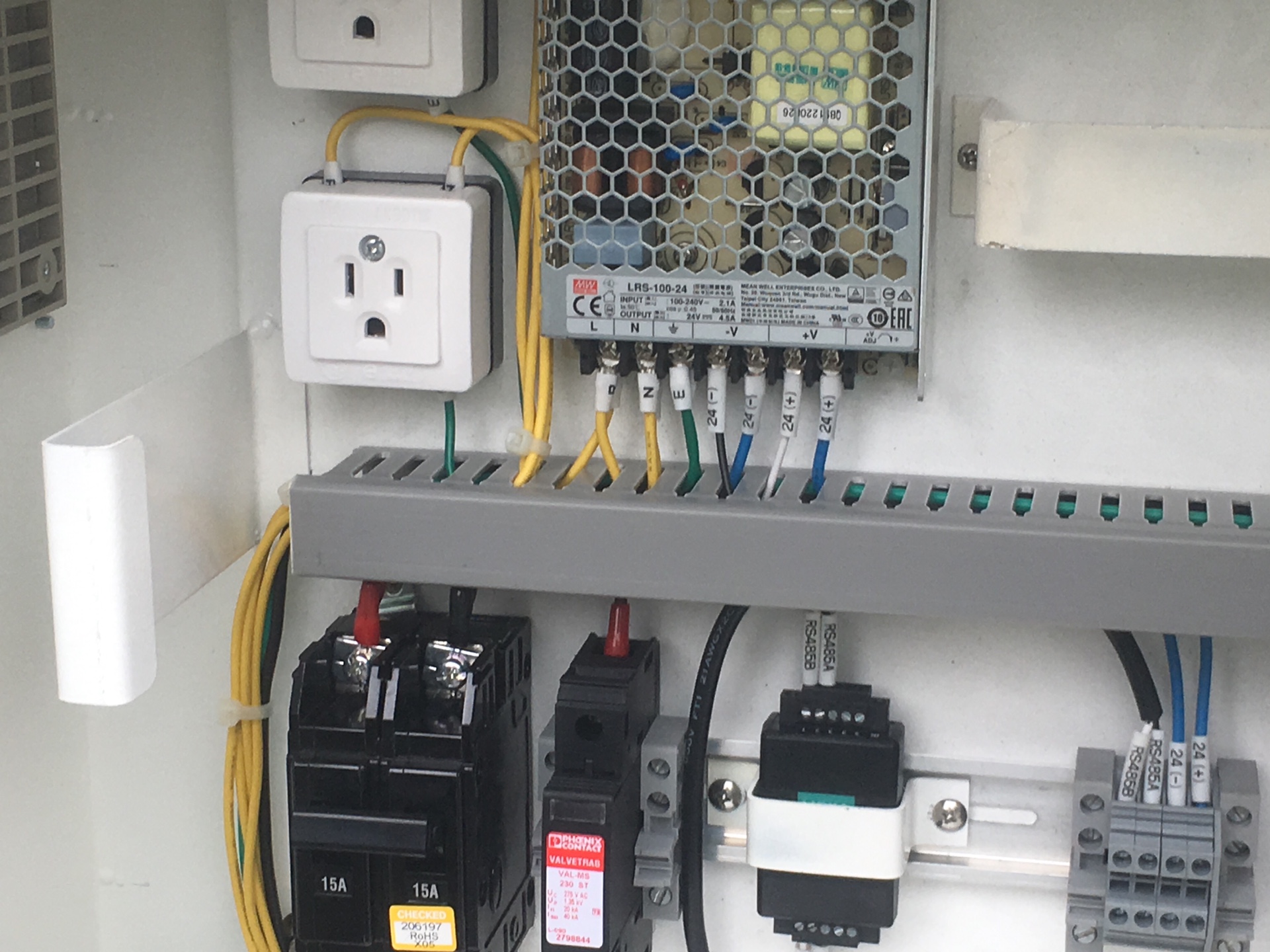 通信設備-八京太陽能熱水器