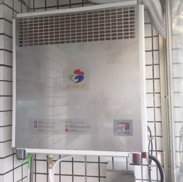 熱泵熱水器比電熱水器省70-80%，沒太陽也可以做熱水~