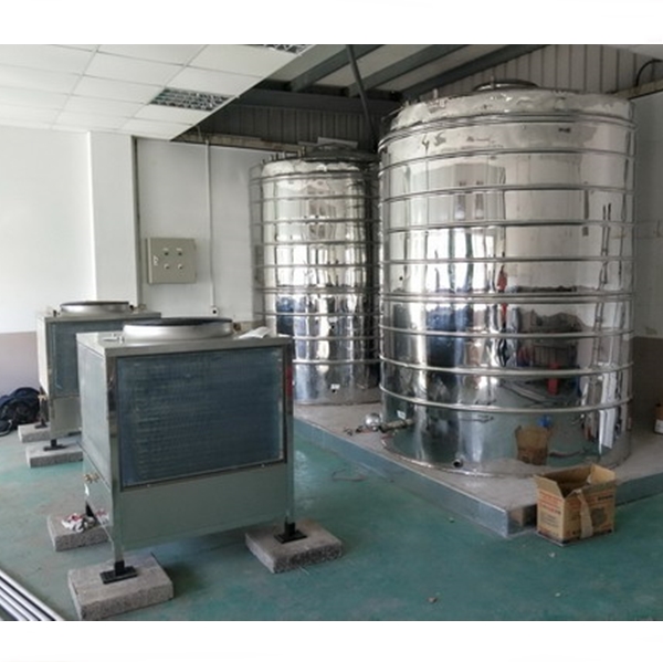 熱泵熱水器比電熱水器省70-80%，沒太陽也可以做熱水~