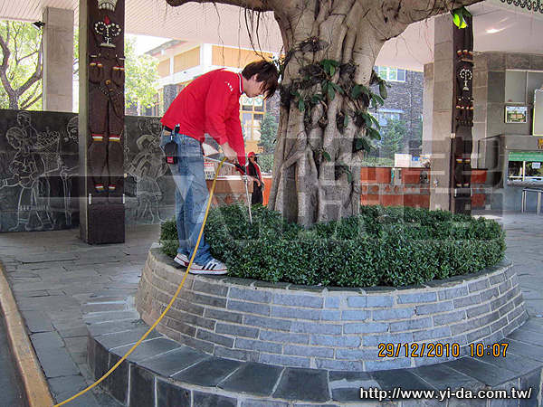 治白蟻原住民文化園區大門入口處