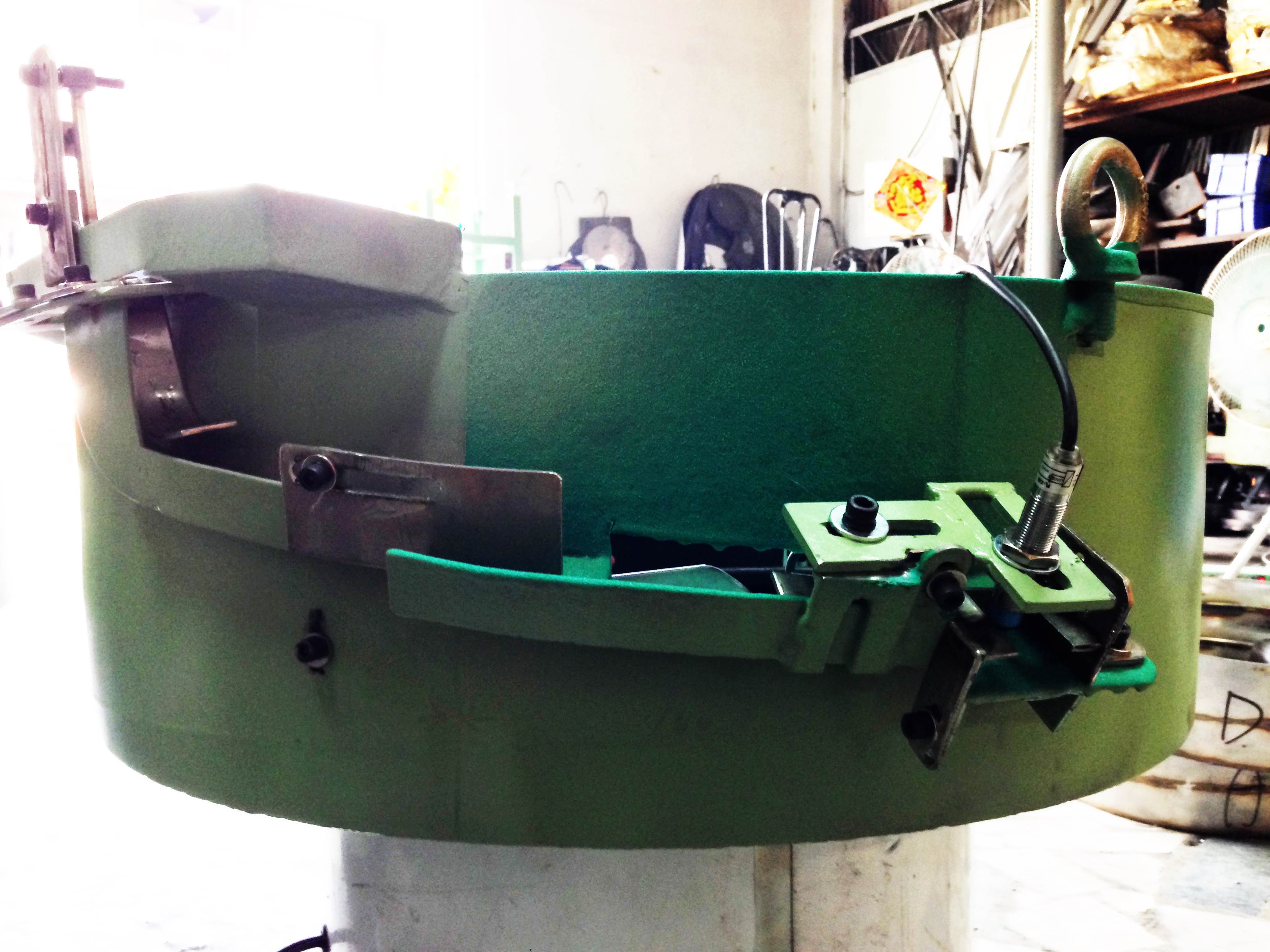 螺絲螺帽-振動送料機