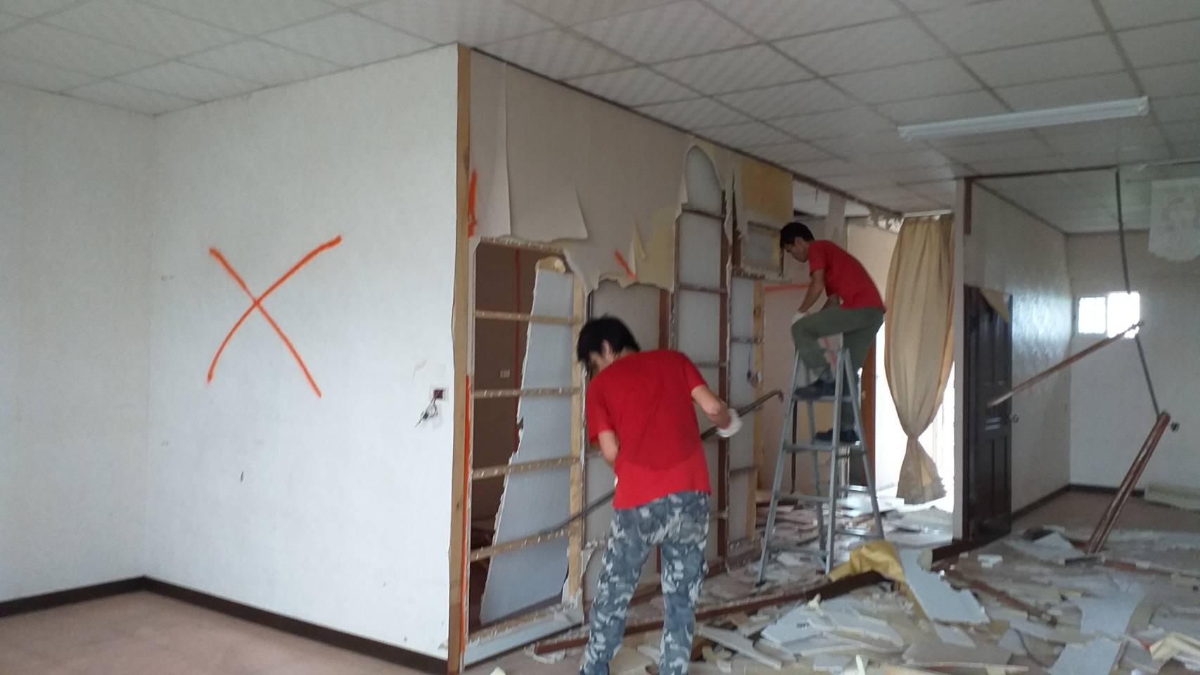 【勁猛工程行】-台中專業的拆除工程公司,拆除工程,中部房屋拆除,裝潢拆除,專業打石,廢棄物清運,百貨