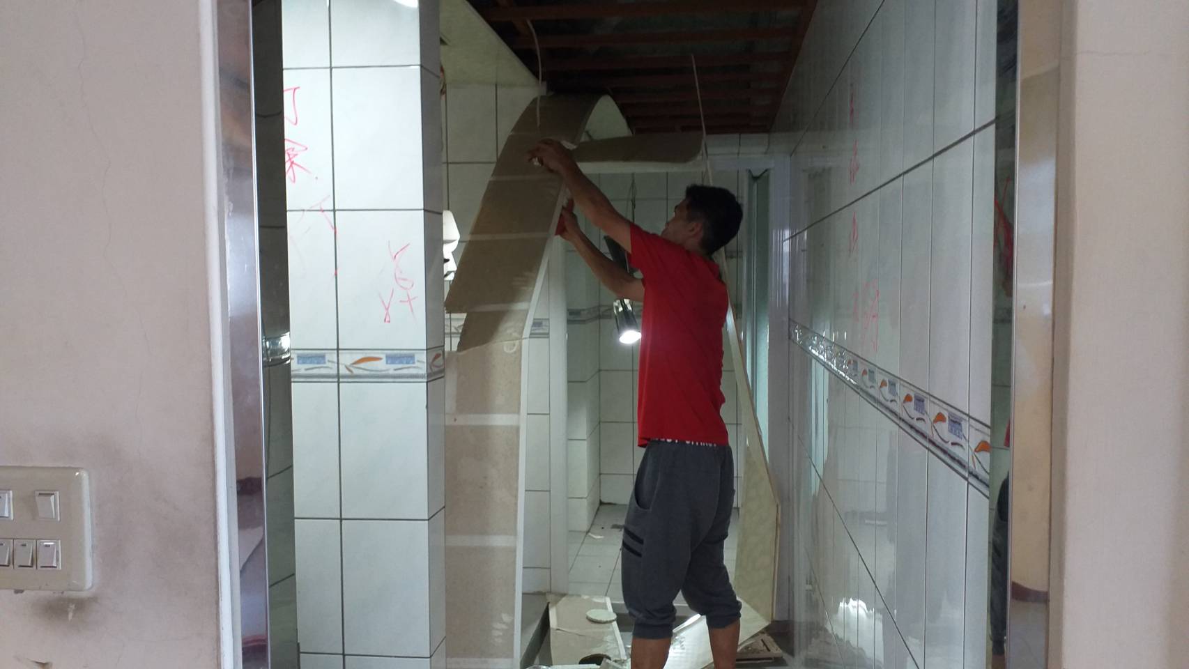 【勁猛工程行】-台中專業的拆除工程公司,拆除工程,中部房屋拆除,裝潢拆除,專業打石,廢棄物清運,百貨