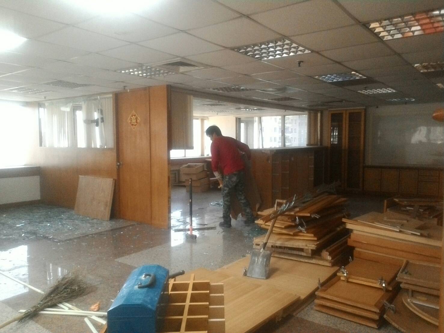 大遠百專櫃拆除