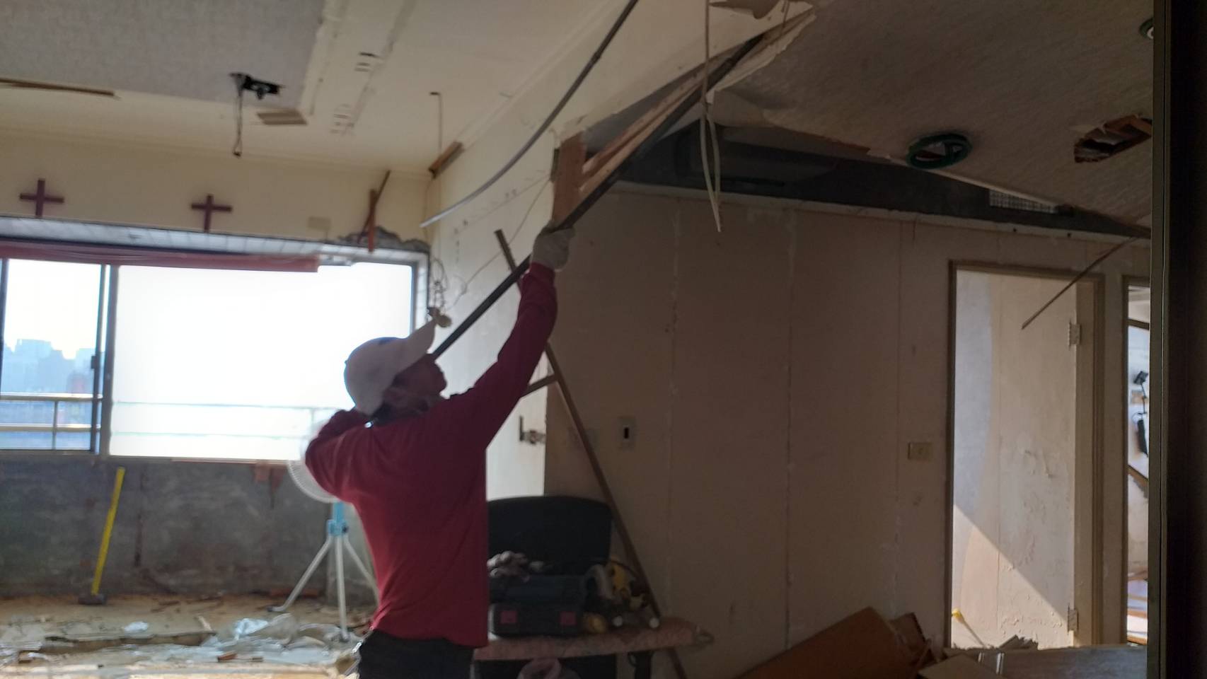 【勁猛工程行】-台中專業的拆除工程公司,拆除工程,中部房屋拆除,裝潢拆除,專業打石,廢棄物清運,百貨