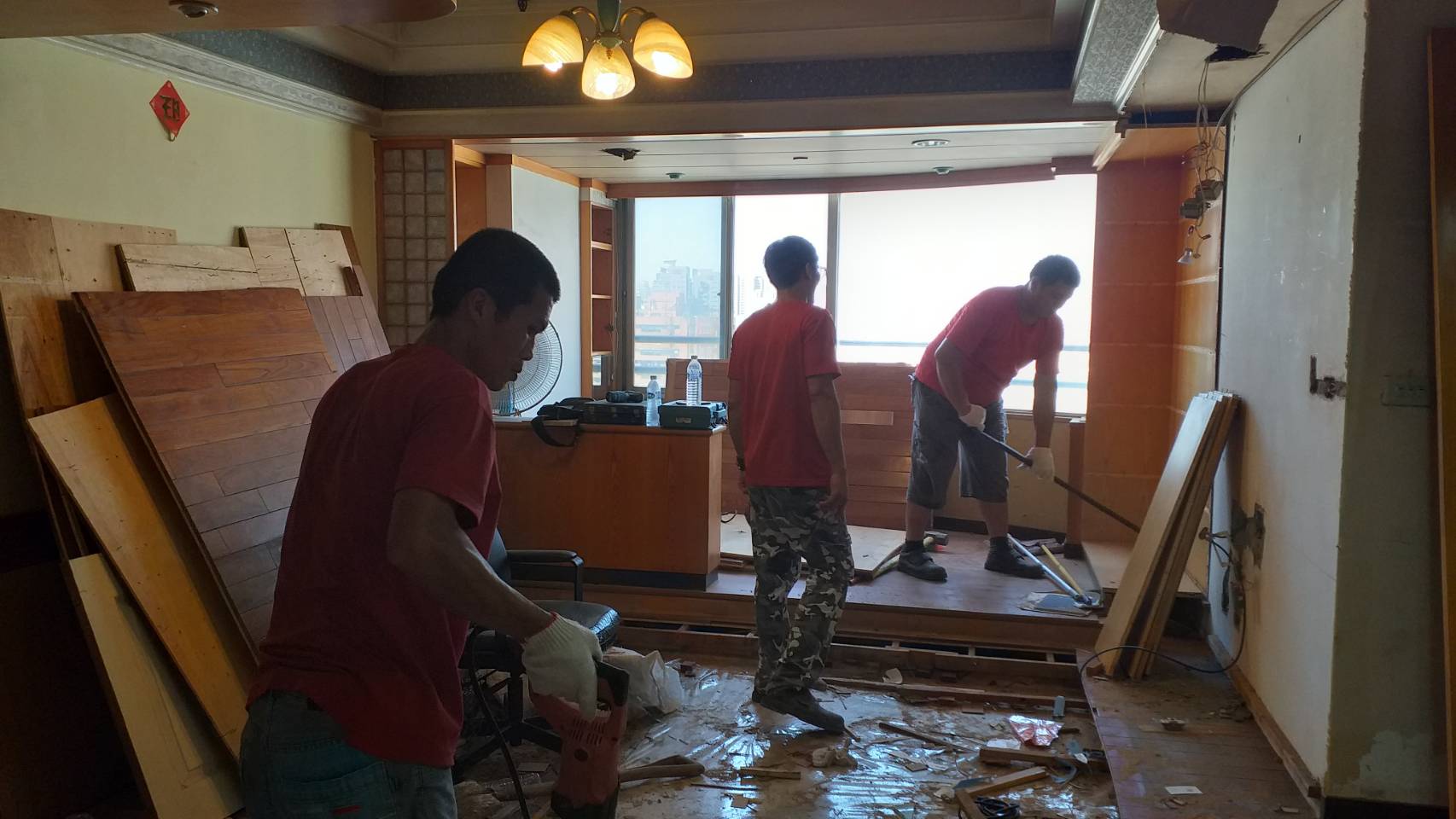 【勁猛工程行】-台中專業的拆除工程公司,拆除工程,中部房屋拆除,裝潢拆除,專業打石,廢棄物清運,百貨