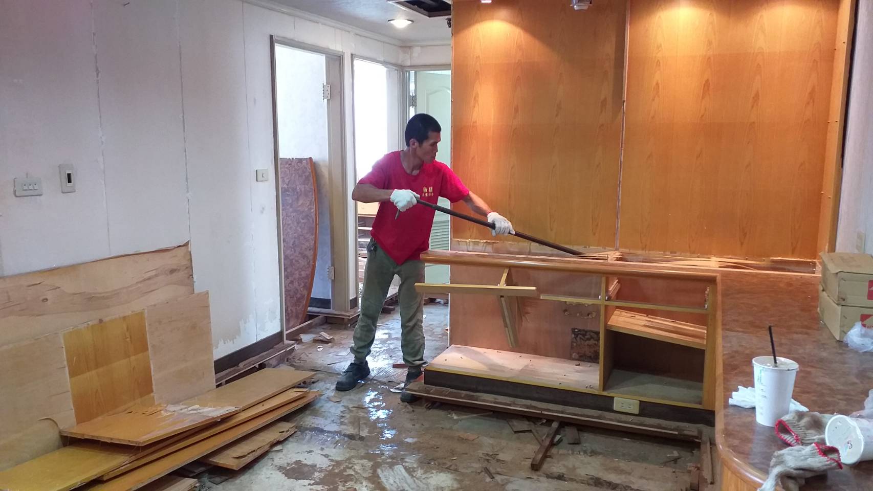 【勁猛工程行】-台中專業的拆除工程公司,拆除工程,中部房屋拆除,裝潢拆除,專業打石,廢棄物清運,百貨