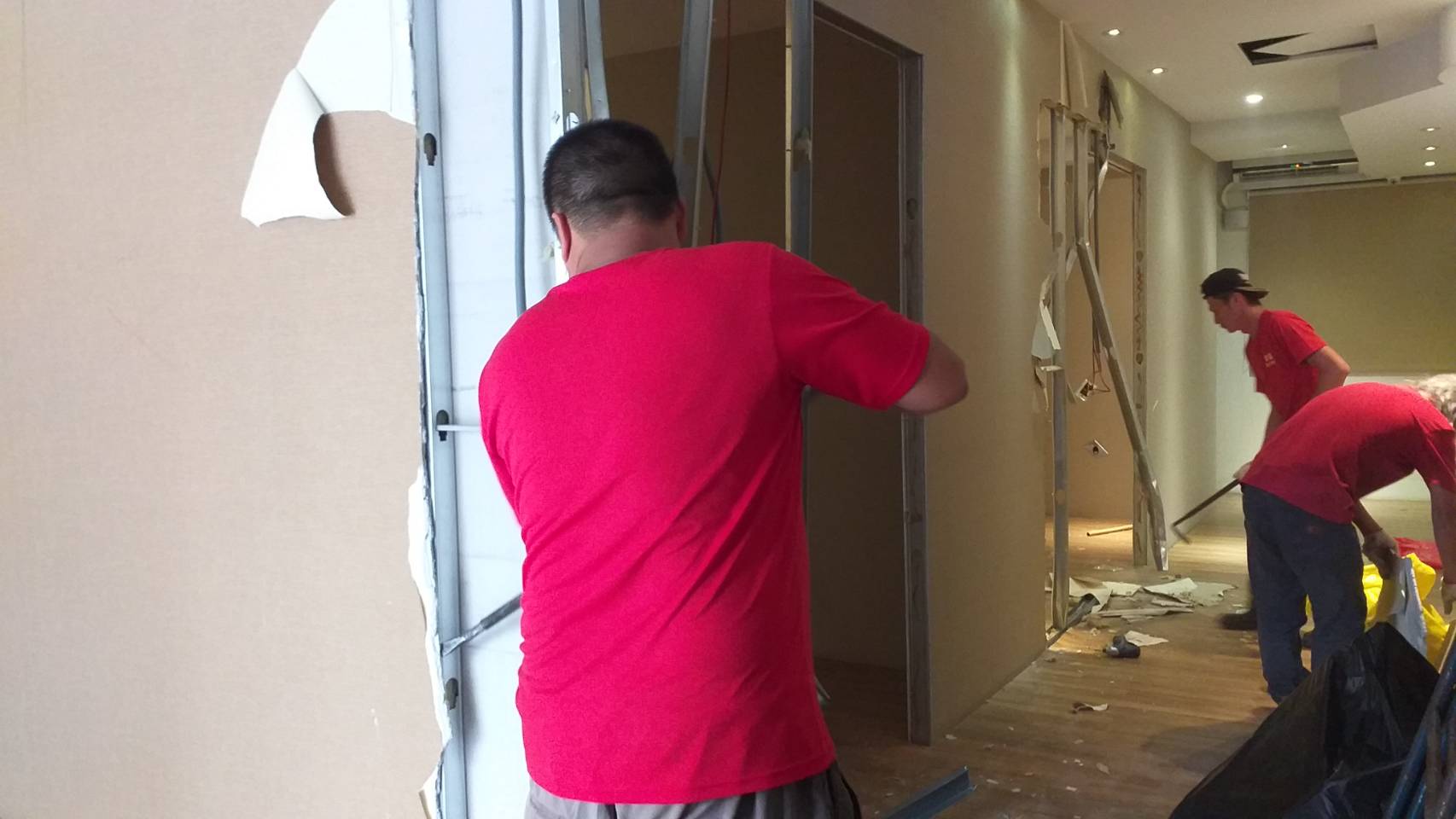 【勁猛工程行】-台中專業的拆除工程公司,拆除工程,中部房屋拆除,裝潢拆除,專業打石,廢棄物清運,百貨