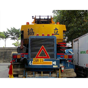 吊車施工