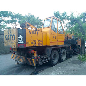 大小型吊車