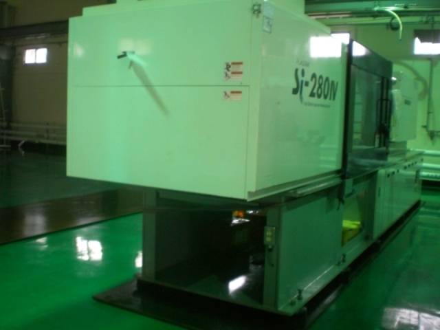 工廠精密機械設備