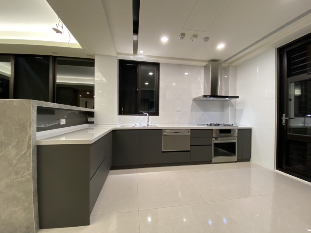 廚具安裝案例-實木廚具鄉村風