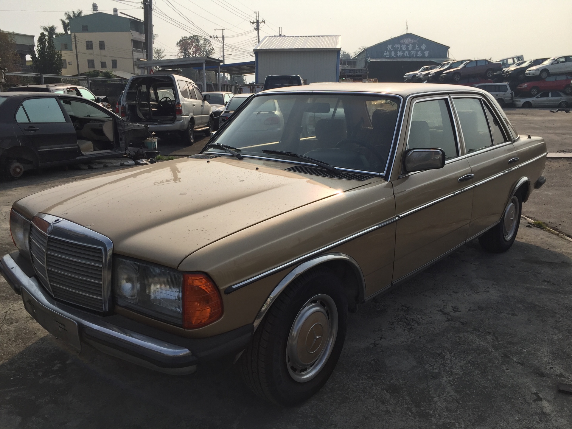 販售二手廢汽車