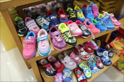 磊綺兒企業有限公司-undefined