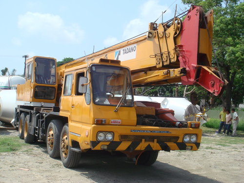 吊車、起重機出租、綱架按裝、機械搬運、鴿舍吊裝