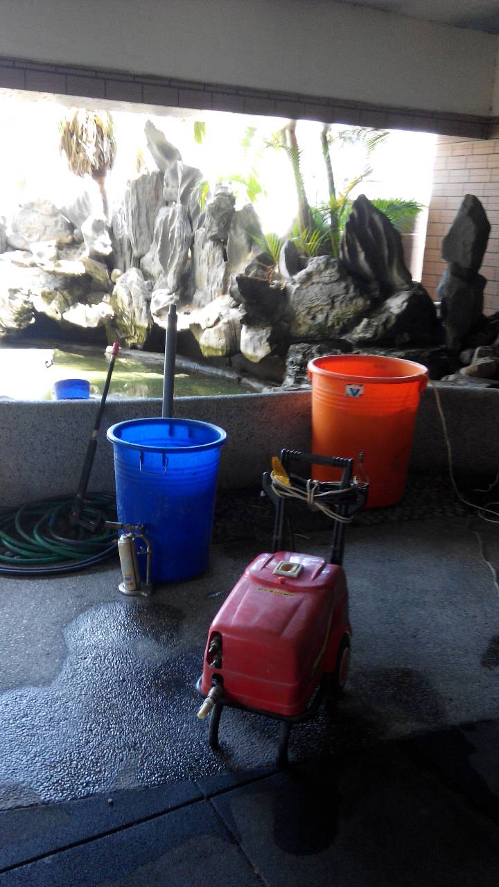魚池清洗維護