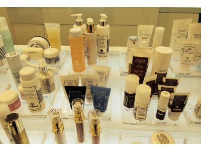 香港商希思黎化妝品有限公司-undefined