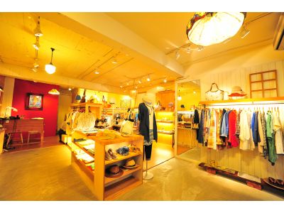 琉璃光服飾-undefined