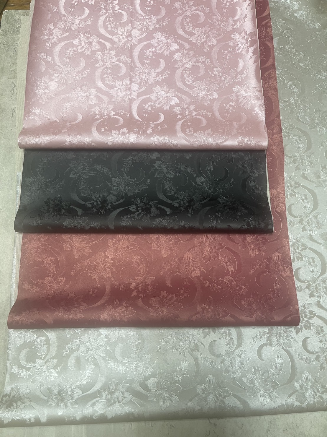 達煜塑膠-專業製造塑膠皮PU、PVC、尼龍布