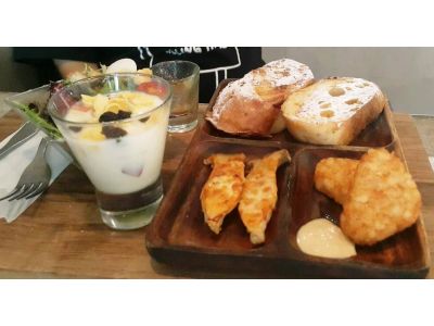 初日輕食館-undefined