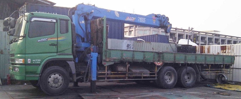 高雄吊卡車公司