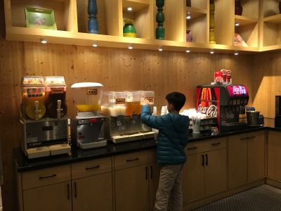 共同存在國際餐飲股份有限公司-undefined