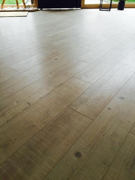 超耐磨地板完工圖