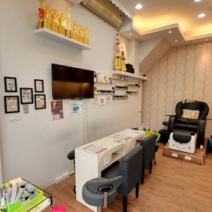 愛甲玩美-undefined