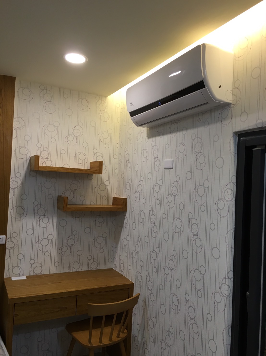 專業壁紙「億泰室內裝潢」