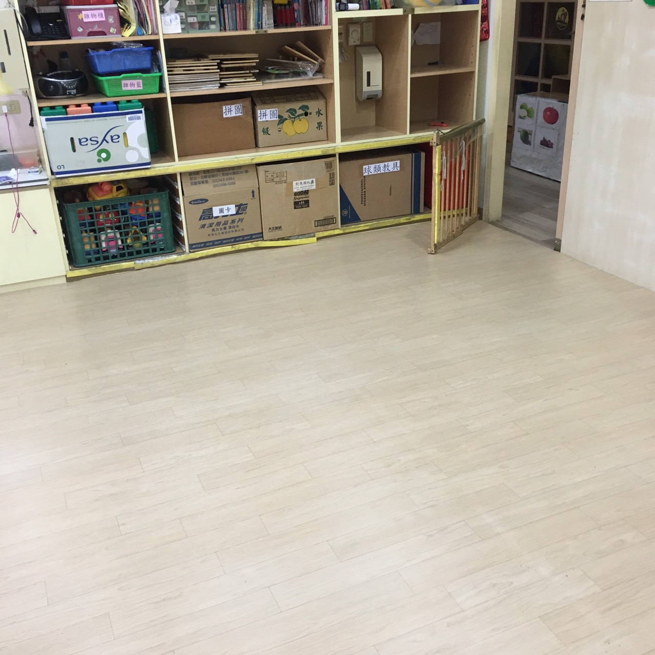 專業木質地磚工程「億泰室內裝潢」