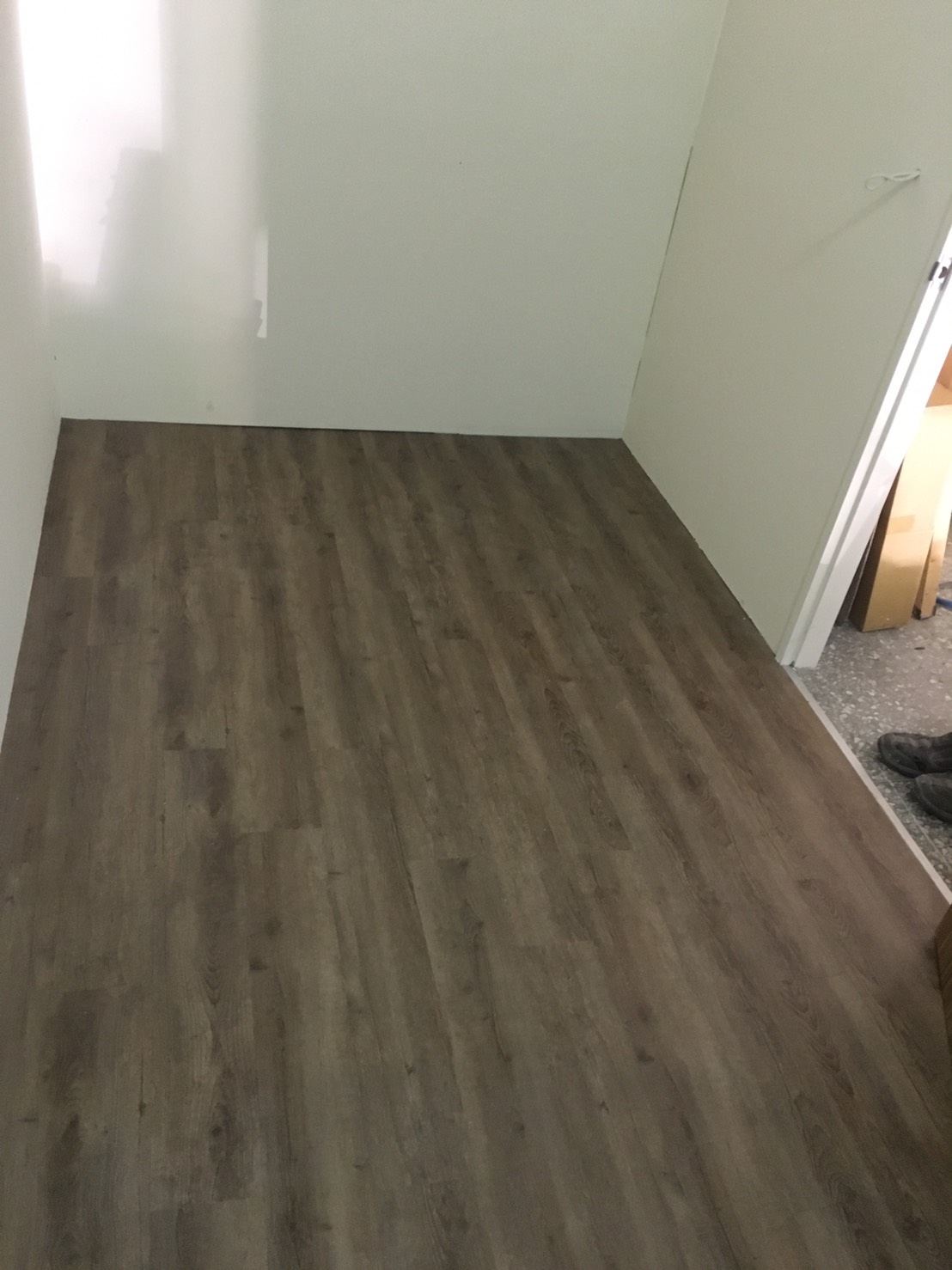 各式木紋地板「億泰室內裝潢工程行」