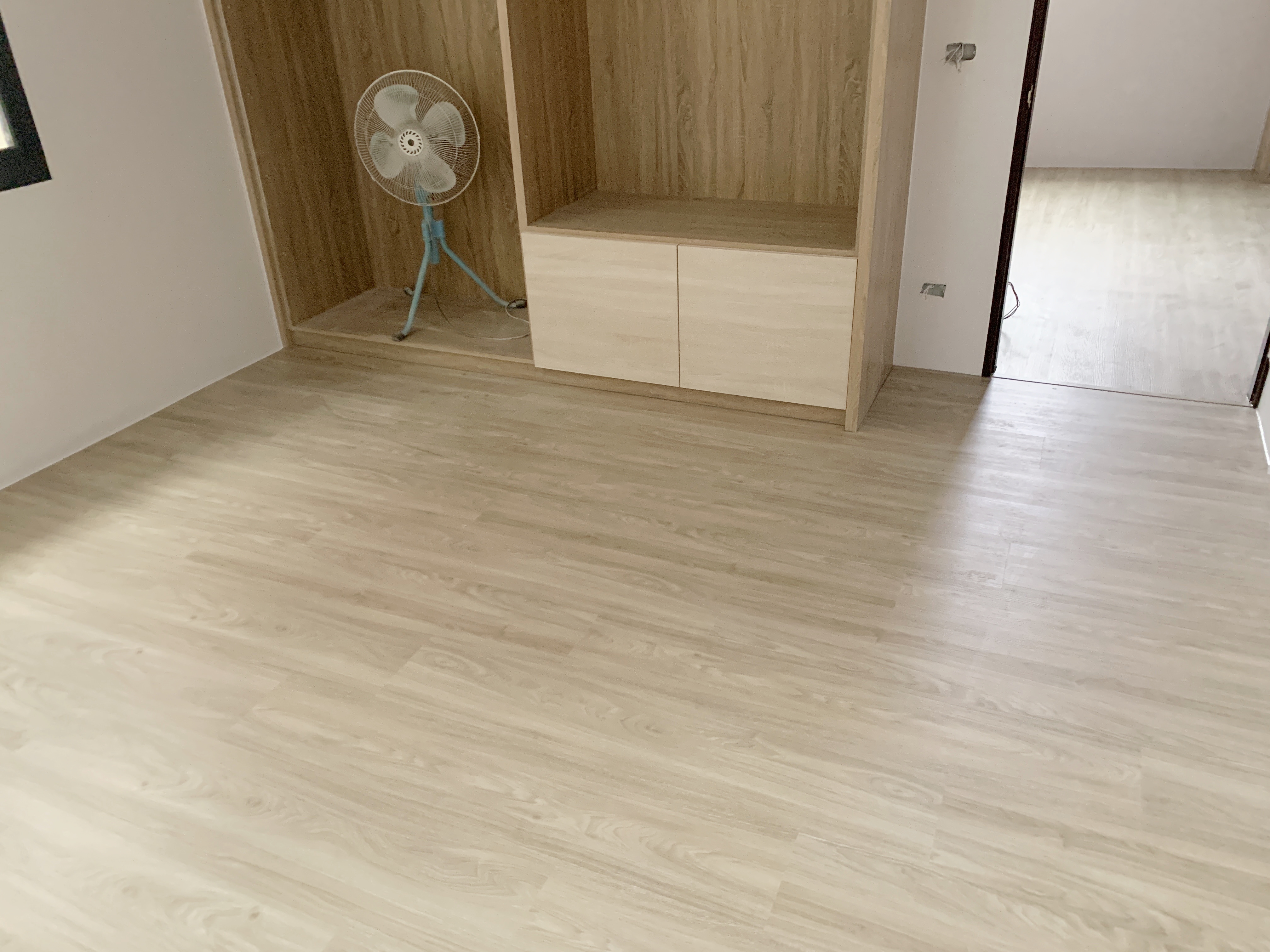 卡扣石塑地板SPC-「億泰室內裝潢工程行」