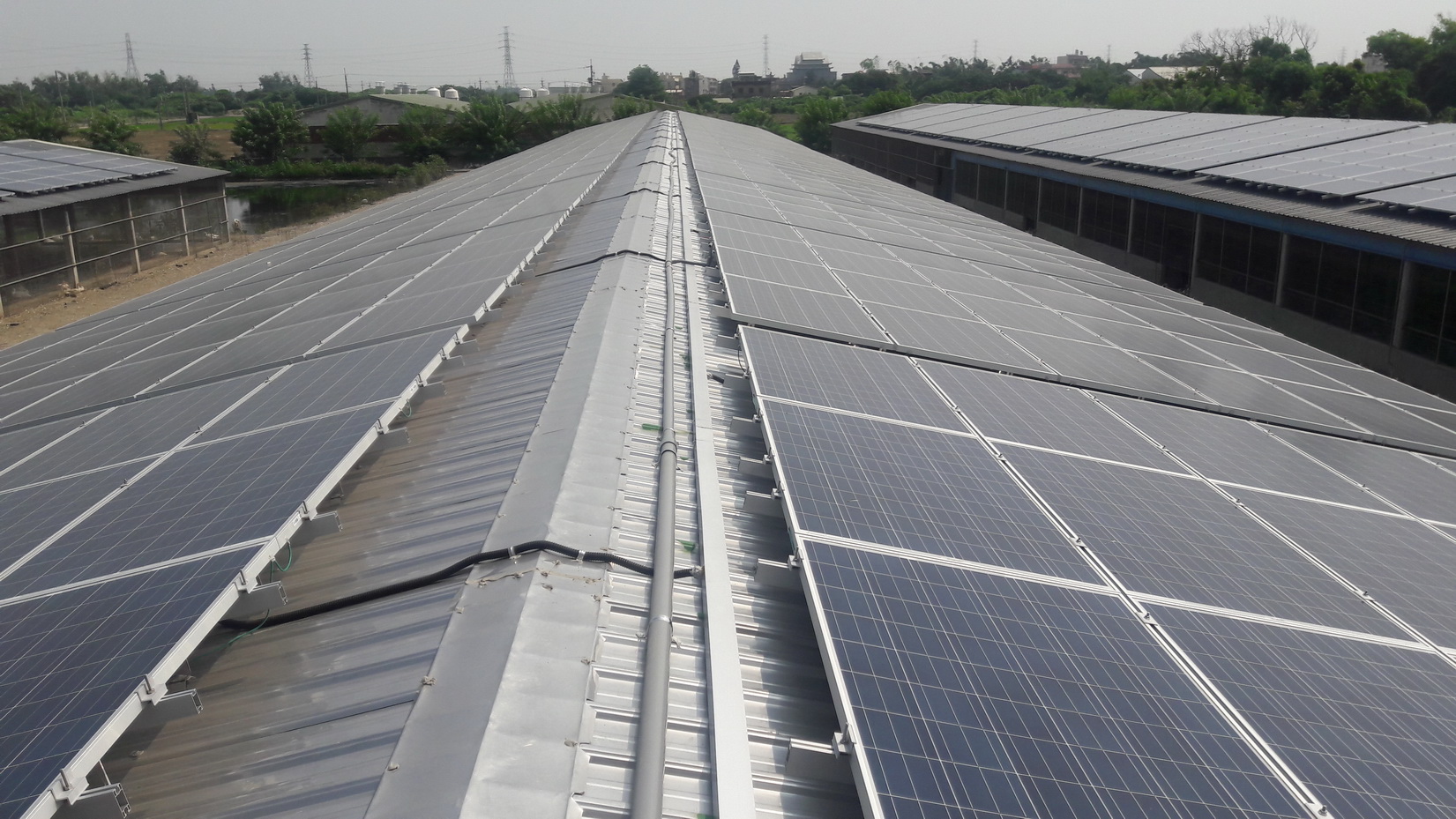 元長龍岩鴨舍屋頂型太陽能工程-3