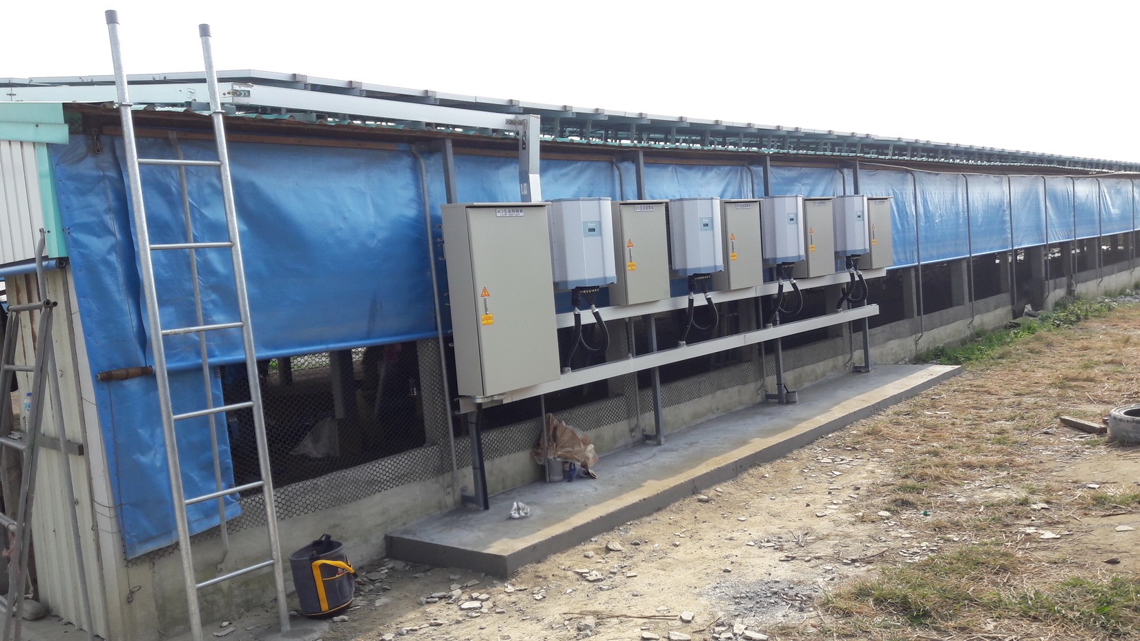 鴨舍屋頂太陽能施工