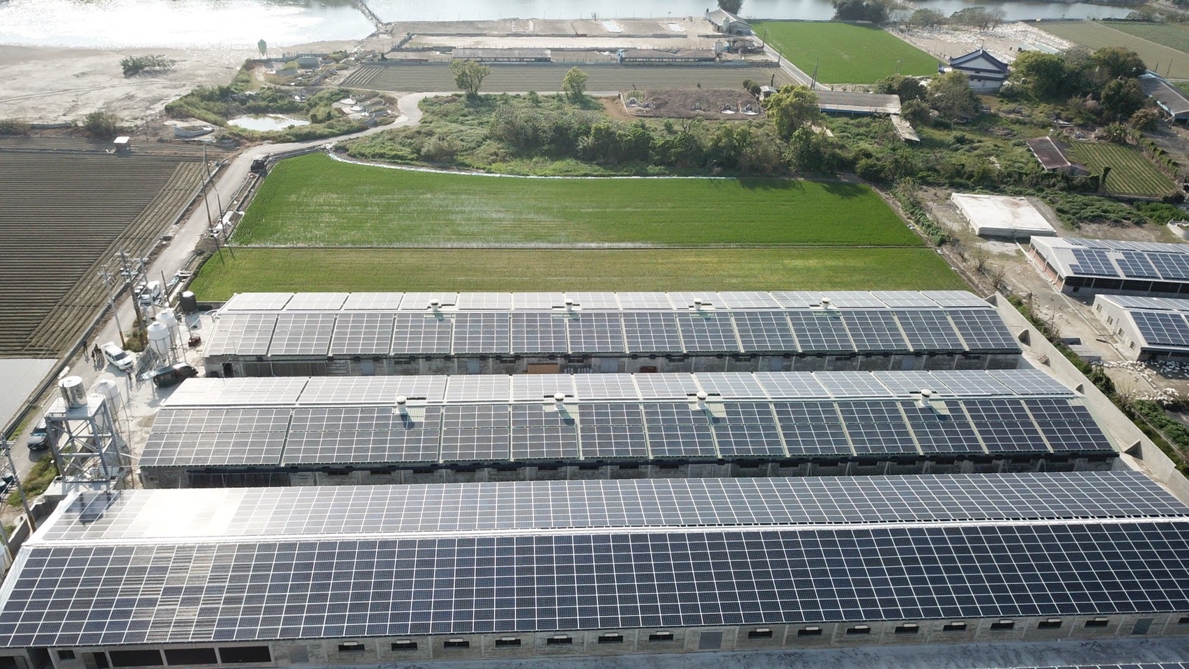 元長龍岩村雞舍太陽能-3