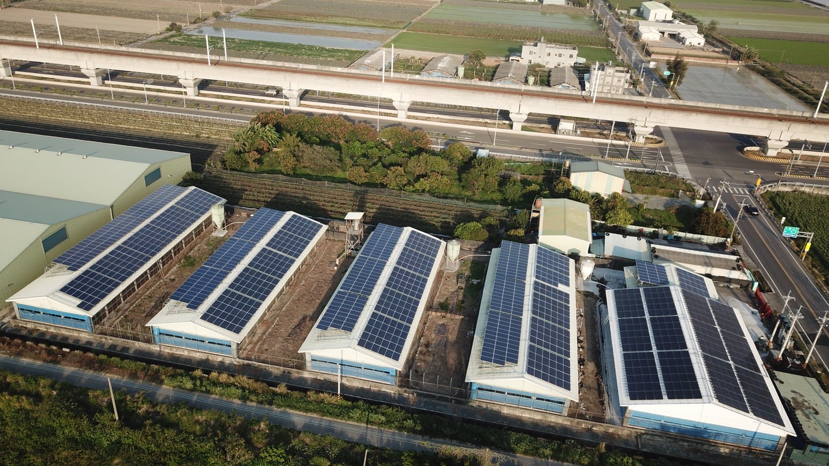 新港溪北雞舍太陽能-2