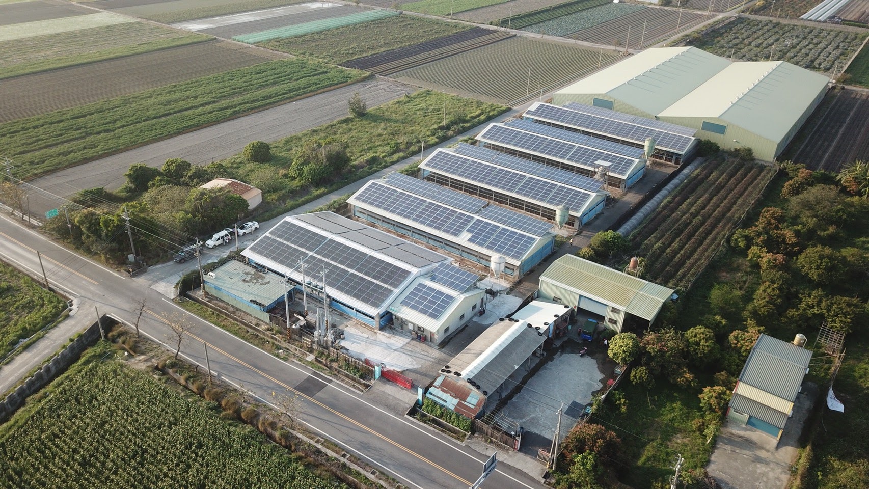 新港溪北雞舍太陽能-4