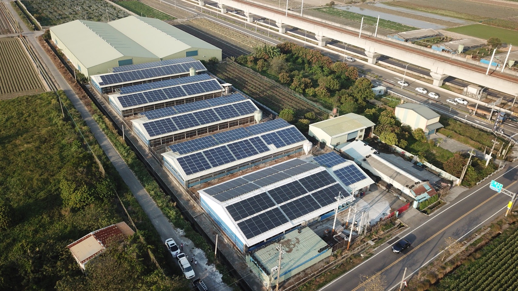 新港溪北雞舍太陽能-5