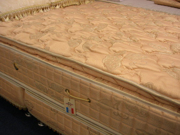 活性碳英國柔眠豪華4線護背獨立筒~國際雙ISO品質認證