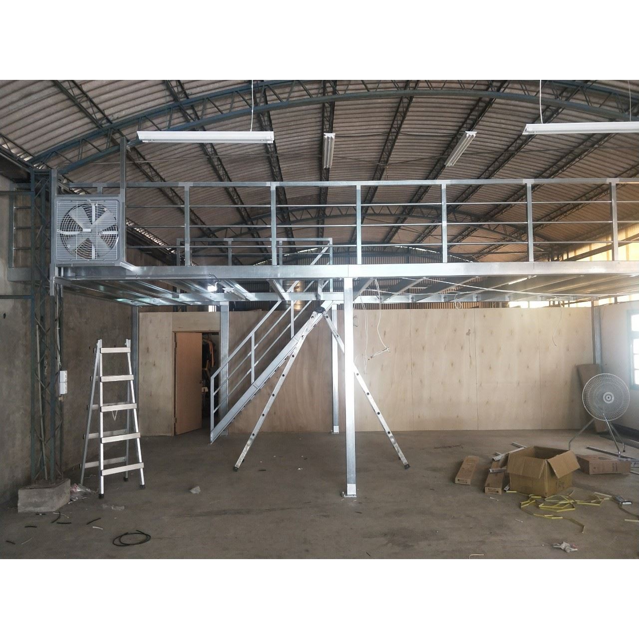 夾層及樓梯工程