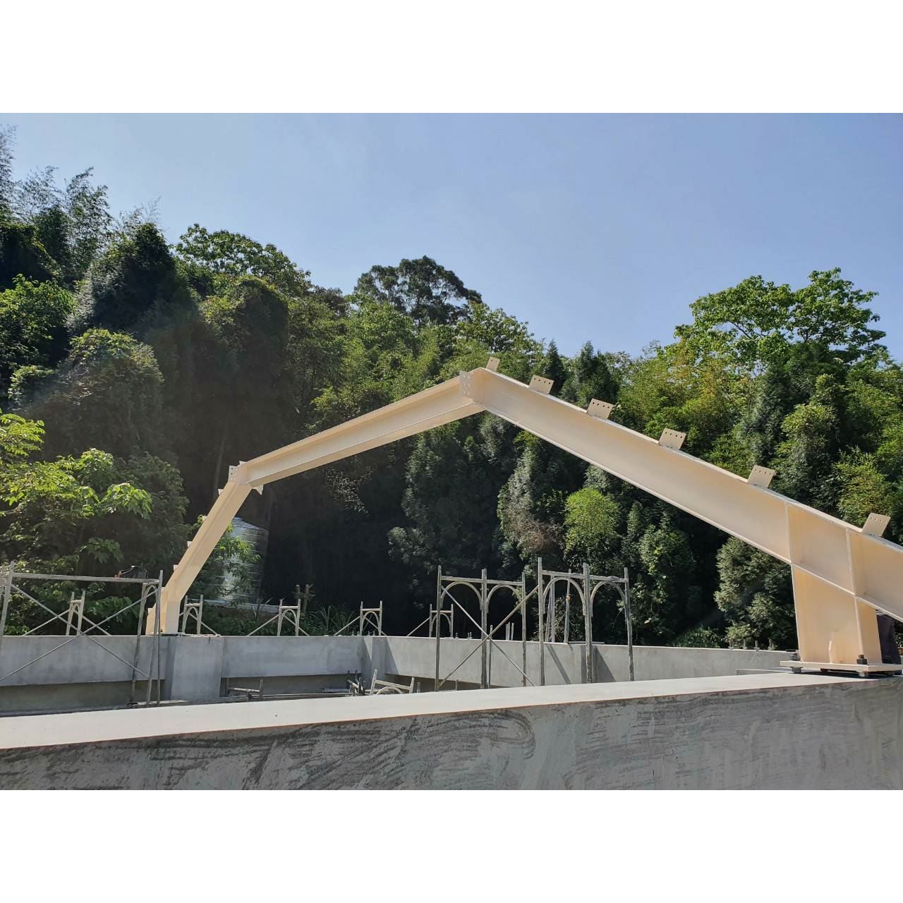 泗水鋼構加屋頂防熱鋼瓦