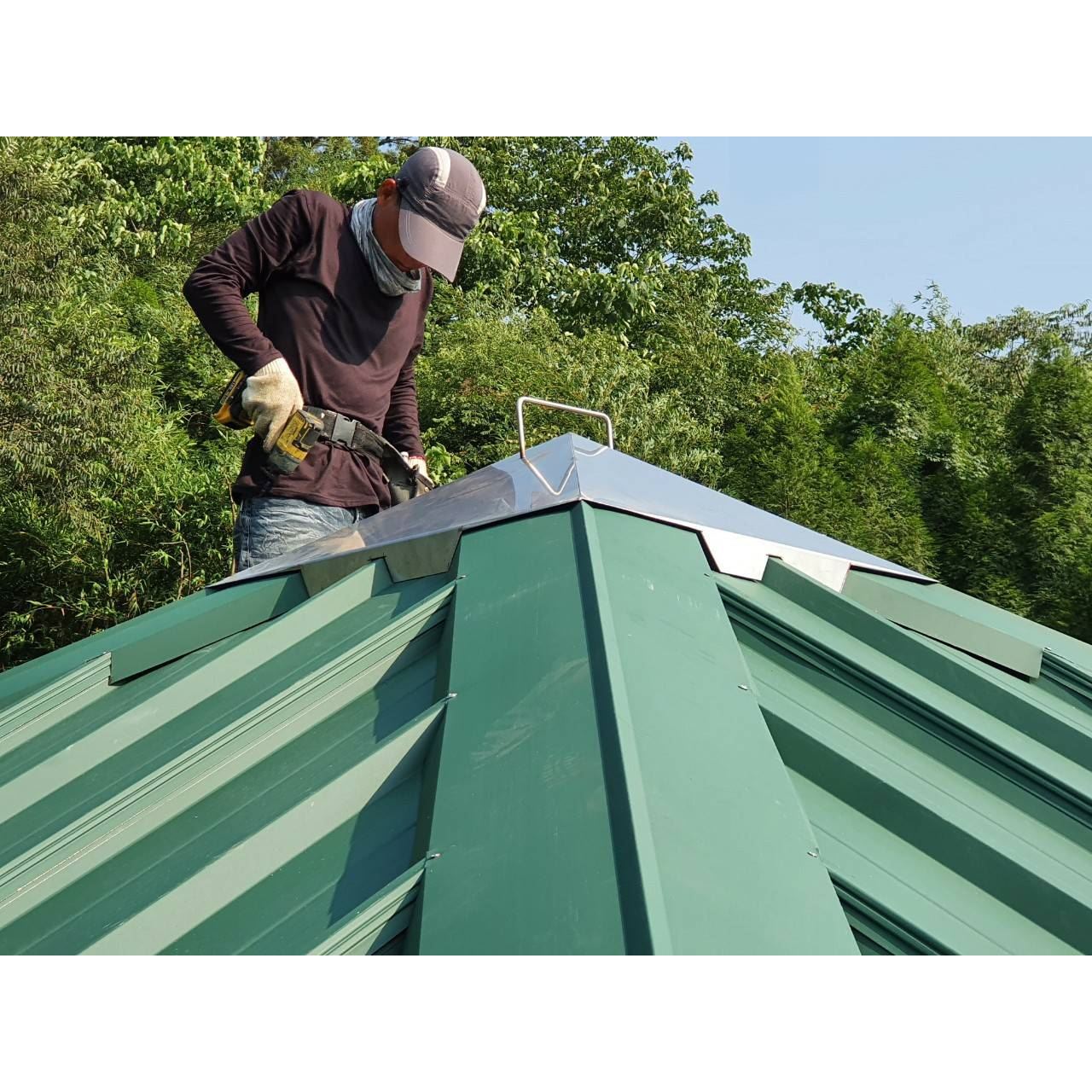 泗水鋼構加屋頂防熱鋼瓦