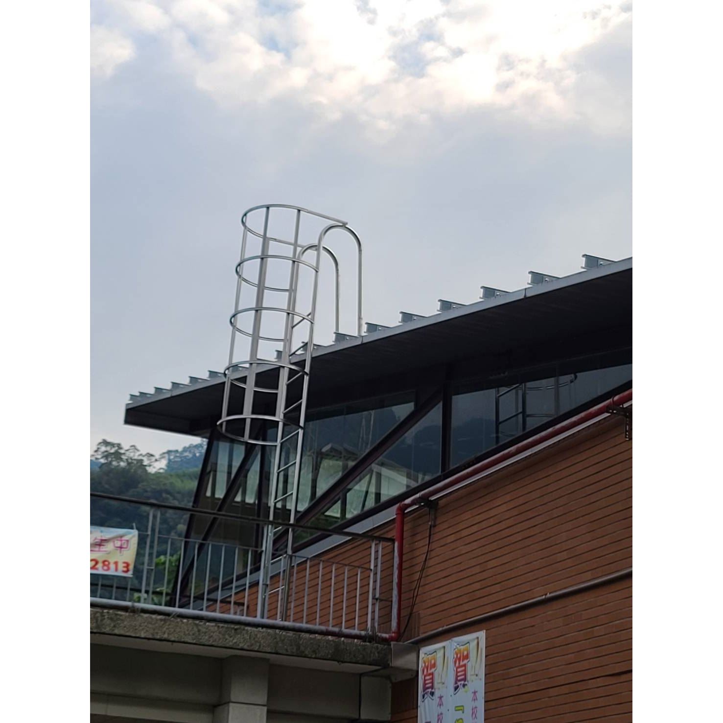 不銹鋼爬梯含安全護籠