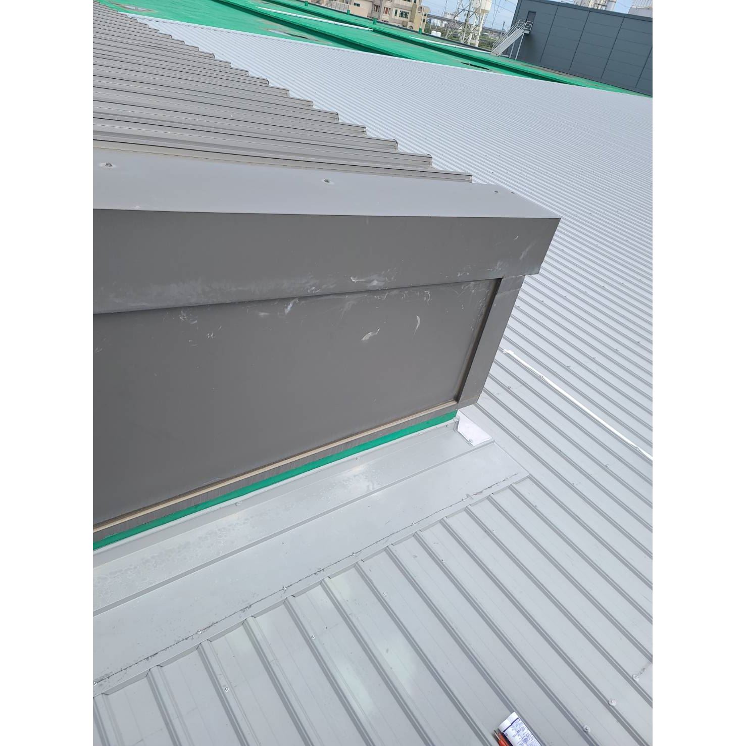 苗栗昱成光能科技公司屋頂防水防熱工程