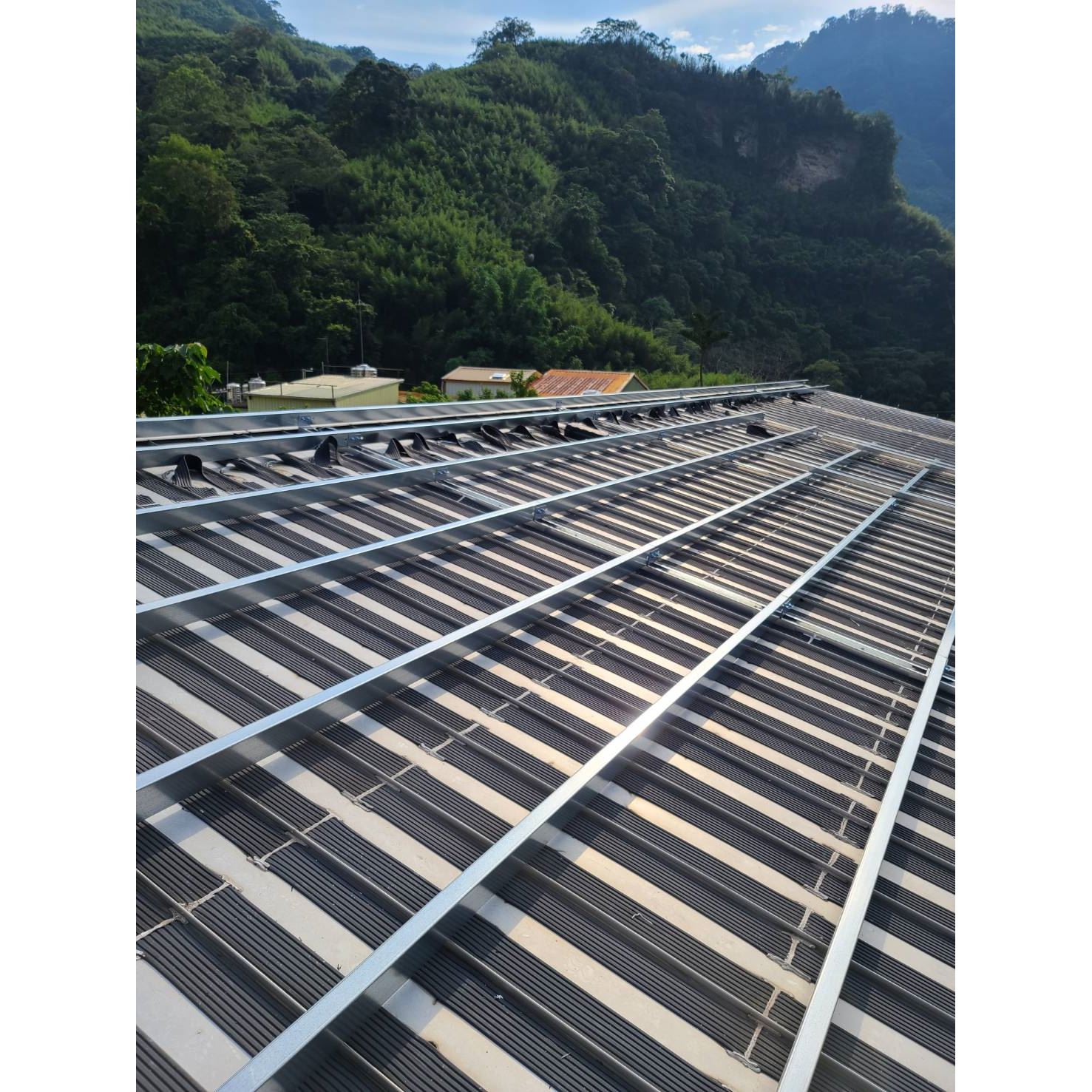 苗栗大南國小－防水防熱及太陽能板工程