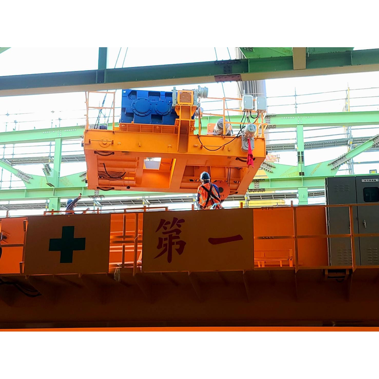 通霄發電廠重件倉庫-鋼構及天車和屋頂工程