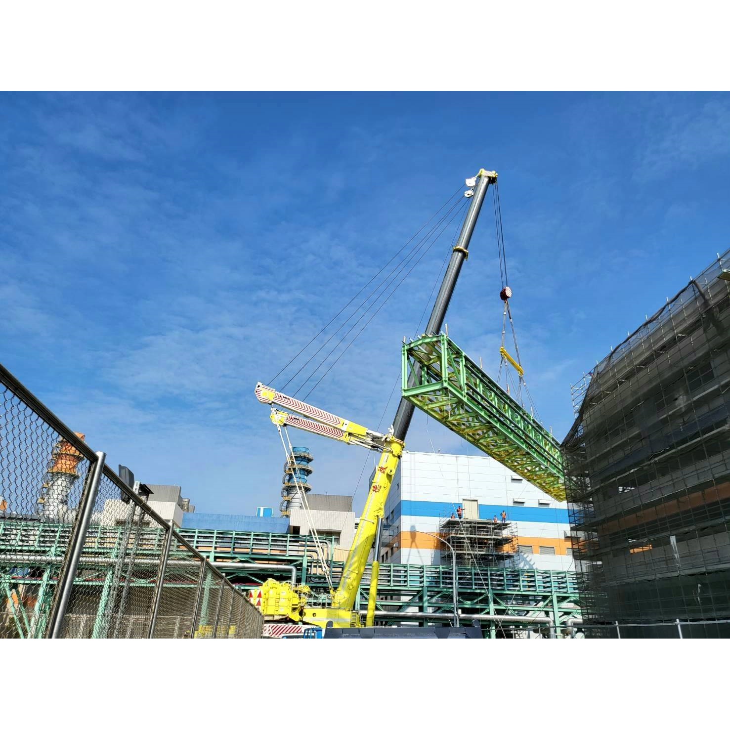 通霄發電廠30米高長40米60噸空橋工程