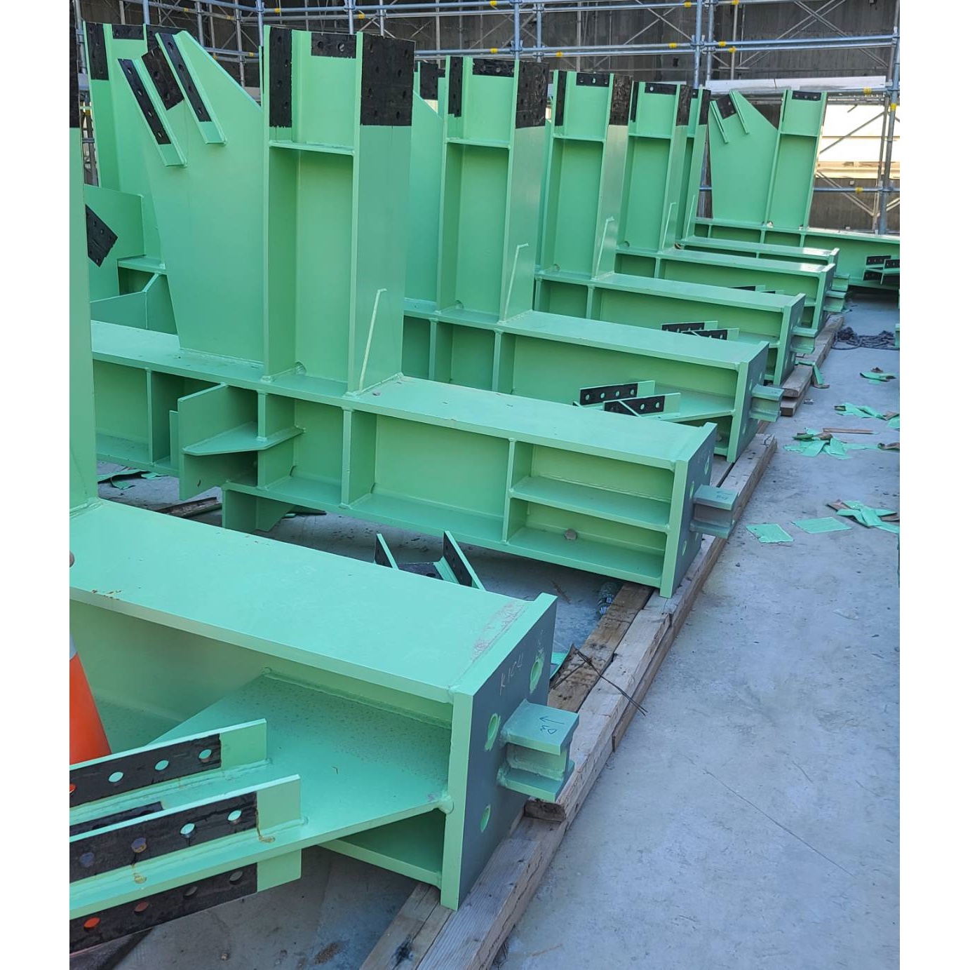 通霄發電廠重件倉庫-鋼構及天車和屋頂工程