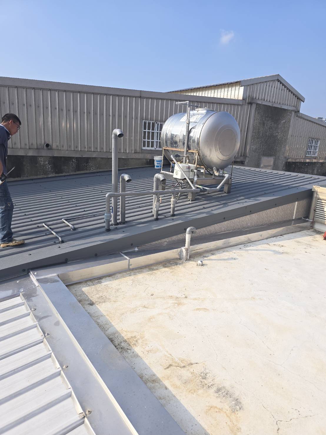 竹南蘆竹路樓頂加蓋工程