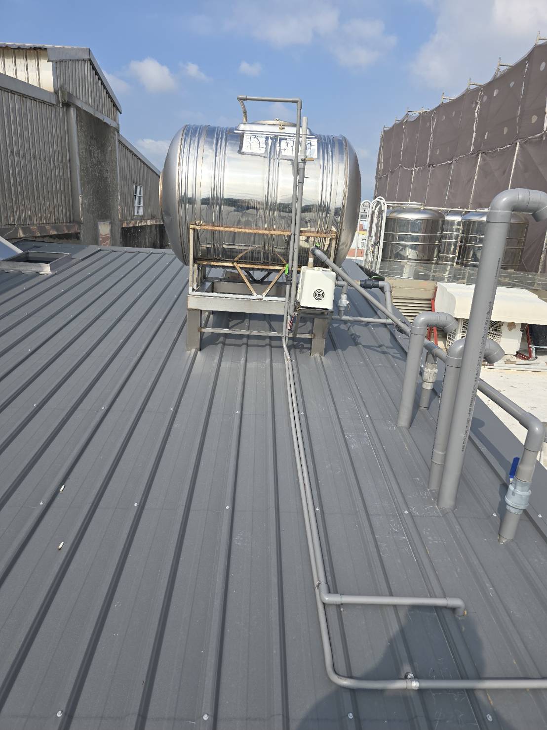 竹南蘆竹路樓頂加蓋工程